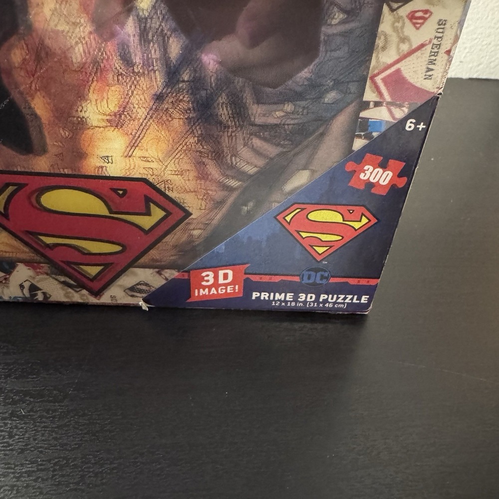 D.C. Comics Superman PRIME3D 12"x18" 300pc Puzzle in 3D Book Shaped Tin New - Picture 2 of 7